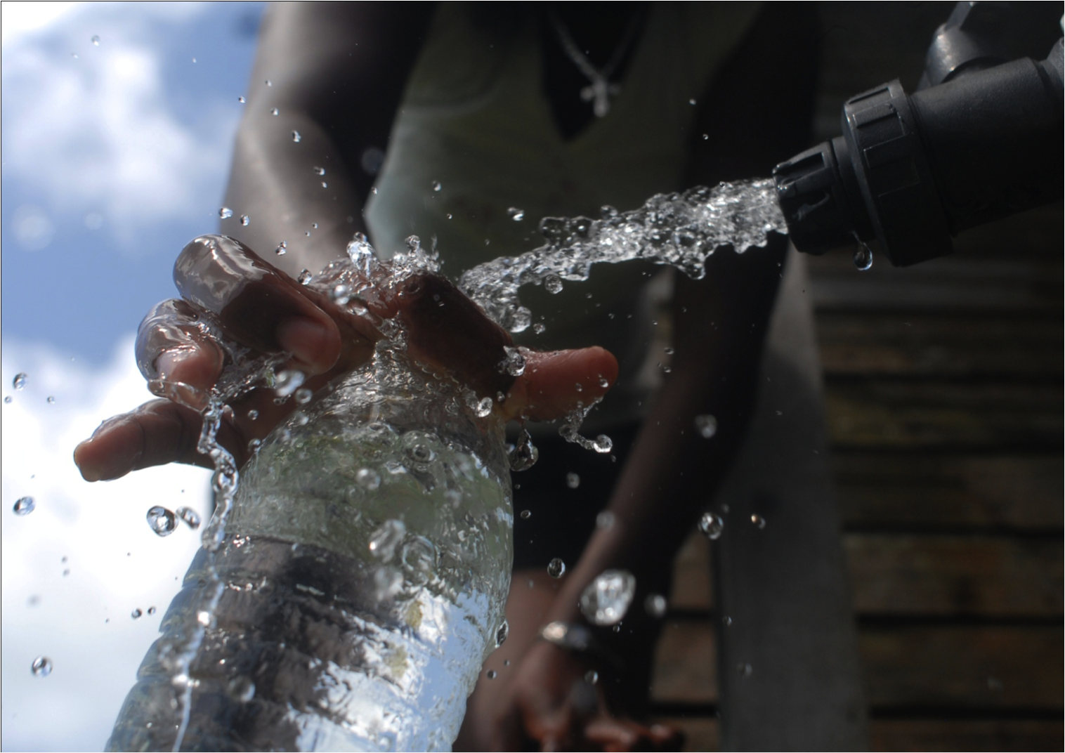 Se desplegaron sistemas de agua potable, “kioscos de agua”, en diversas comunidades rurales de los estados de Tabasco, Chiapas y Veracruz